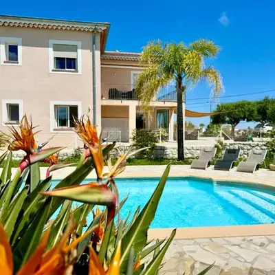 Villa SYAGRUS - Easy Home Booking