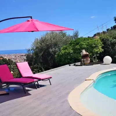 Villa avec piscine et vue magnifique sur Nice