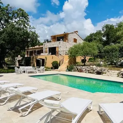 Paisible et Spacieuse Villa avec 4 suites indépendantes