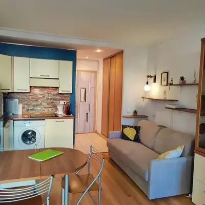 Central close to beaches and shops