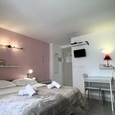 ApartHotel Riviera - MALONAT 3 - Grand Studio très calme -Old Town Promenade des Anglais