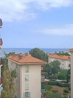 a view of a building in a city at F4 avec vue mer / Flat with sea view 3 bedrooms in Nice