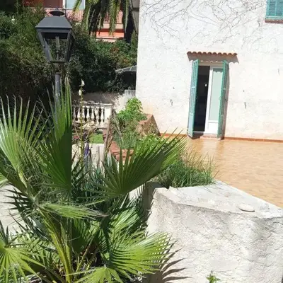 Studio de 14m2 dans une maison