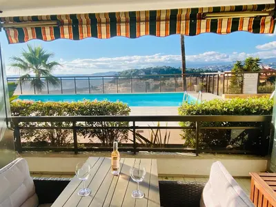 Gallery image of Superbe 2 pièces TERRASSE / PISCINE / VUE / PARKING in Nice
