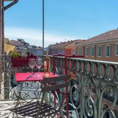MY CASA - GIOFFREDO 55 - 2 beds w AC on Massena Square