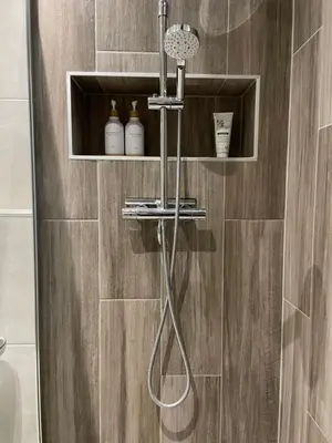 a shower in a bathroom with a shower at Appartement à 1 min de la plage in Nice
