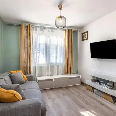 Beautiful 3 room apartment - Parking -Centre -Tram