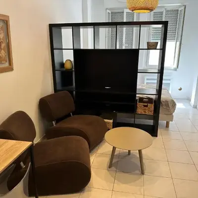 STUDIO REFAIT A NEUF CENTRE DE NICE