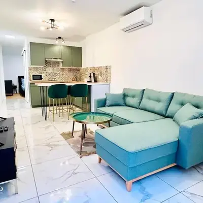 Charming Downtown - AC - WiFi - Private Entrance