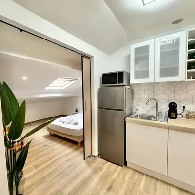 Appartement climatisé - 2min plage-tram-restaurant