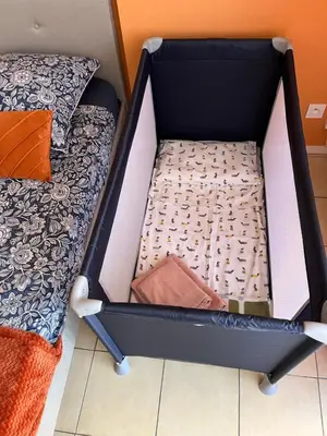 a black and white box with a bed at Studio proche promenade des anglais in Nice