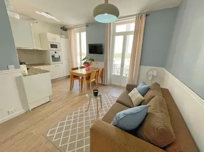Gallery image of Escapade azuréenne in Nice
