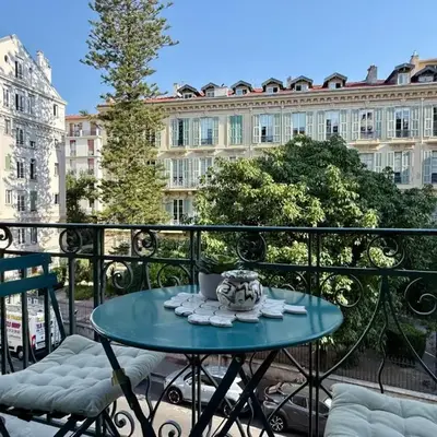Appartement niçois au coeur du triangle d'or