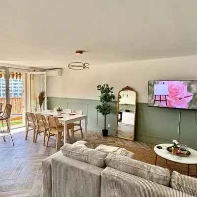 Modern & Cosy 3 Bedrooms train tramway