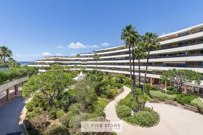 an overhead view of an apartment building with a garden at Suite HAITI FSHH in Saint-Laurent-du-Var