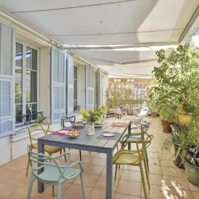 Luxueux appartement avec terrasse et parking