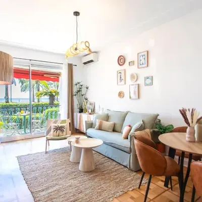L54 1BDR Promenade Sea View AC & Balcony