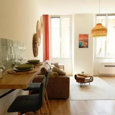 Studio au coeur du Vieux Nice - Vue mer et clocher