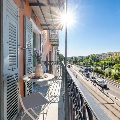 2 Bdr Panoramic View on Gardens