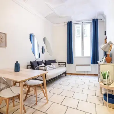 2 Bdr Heart Old Town Nice