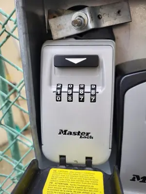 a toaster sitting on top of a shelf at 2 pieces pour 4 personnes proche tram in Nice