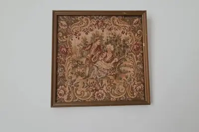 a tapestry hanging on a wall at Superbe 4 pièces 75 m carrés pour 2 à 6 personnes Centre Parking 3 jours minimum in Nice