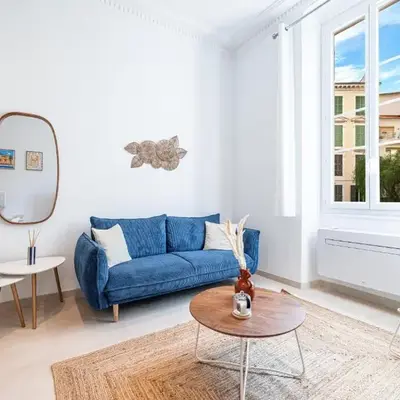 1 LONGCHAMP - Joli appartement - Carre d Or - Climatise