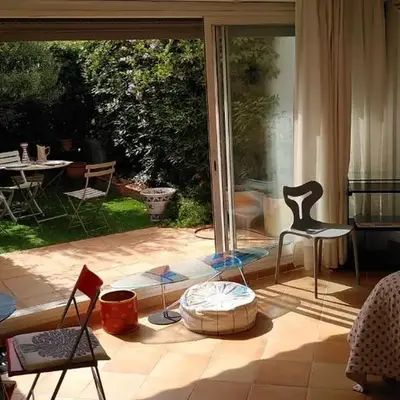Pretty T1 with garden by the sea