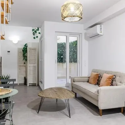 1 Bdr Duplex Downtown - AC
