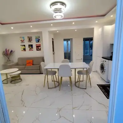 Cozy appartment downtown Nizza 2 Bedroom 1 min Beach 1 min tramway 10min airport air conditionner