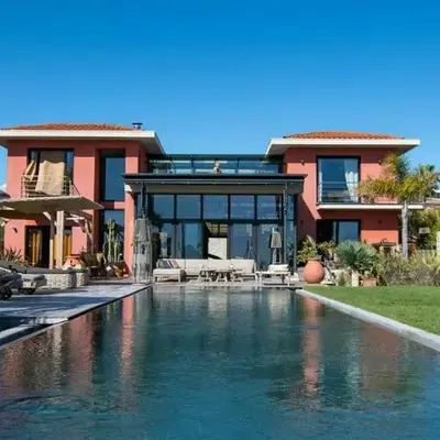 Contemporary Villa With Views Of Cap D'antibes