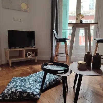 Studio ideally located Nice City Center