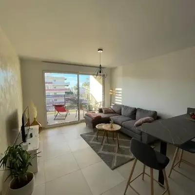 Appartement 2P Cros de Cagnes à 2 pas de la mer