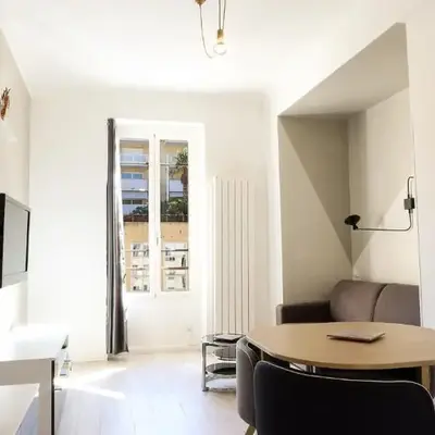 Apartment Port