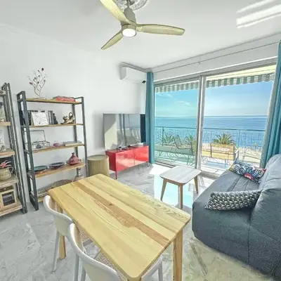 Sea Front Holiday Saphir