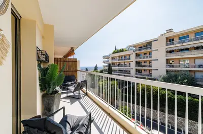 a balcony with a view of a building at MY CASA - GAIRAUT - 5 rooms - Terrasse in Nice
