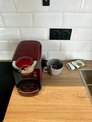 a toaster sitting on top of a kitchen counter at Splendide Nice Centre Clim in Nice