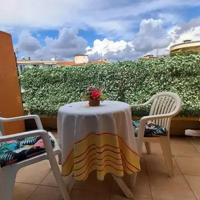 Nice flat near sea and center