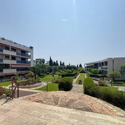Azur Stay