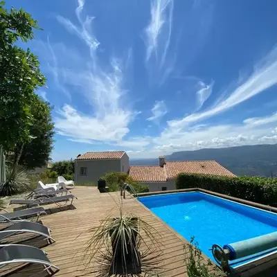 APPART DANS VILLA AVEC GRANDE TERRASSE PRIVATIVe