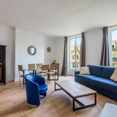 Elegant et lumineux 3 pieces Avenue Jean Medecin