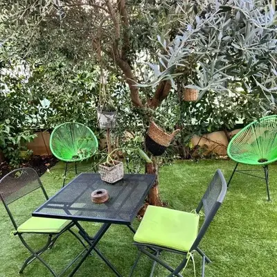 Magnifique studio avec terrasse et jardin