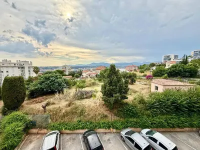 Gallery image of appartement climatisé, calme in Nice