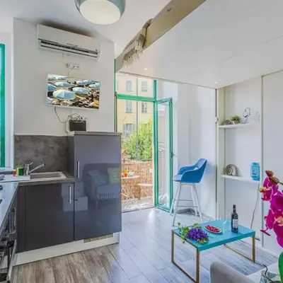MY CASA - CASSINI - Garibaldi Square - AC