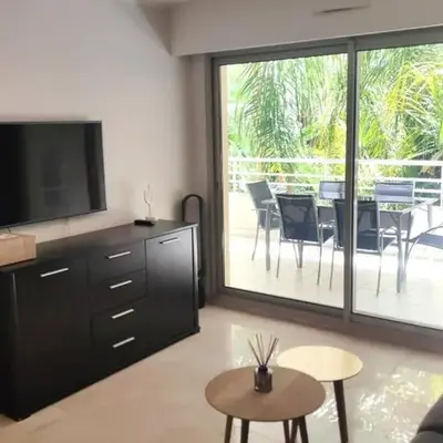 Superbe appartement carre d or