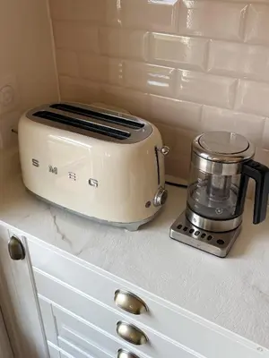 a toaster sitting on top of a kitchen counter at Azur Verdun in Nice