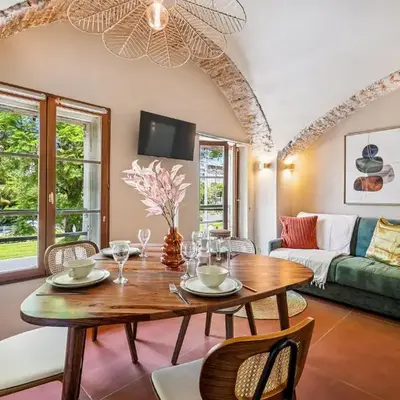 Nice Renting - CROTTI - Authentic Immersion Sea & Beach Massena