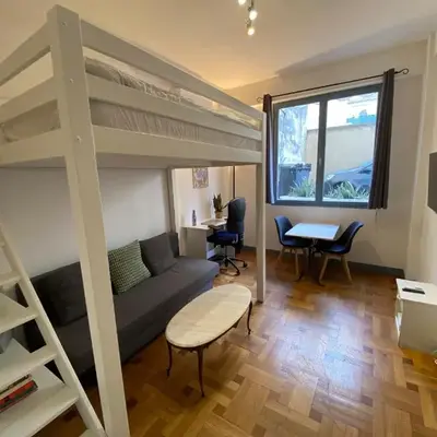 Easy and accessible beach flat near the university