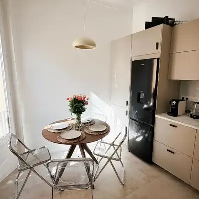 Nice Center - Spacious Luxury Apartment with Air Conditioning