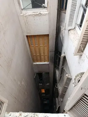 an overhead view of an alley with windows and ceilings at Chambre niçoise in Nice